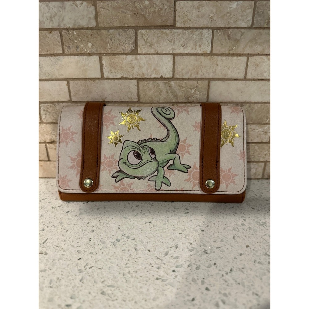 Loungefly Pascal Wallet Rapunzel RARE HTF